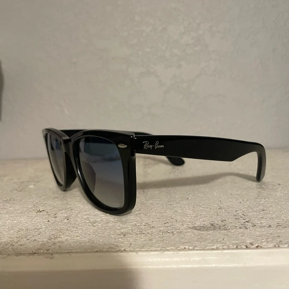 Ray-Ban Wayfarer 2140-F - Picture 2 of 5
